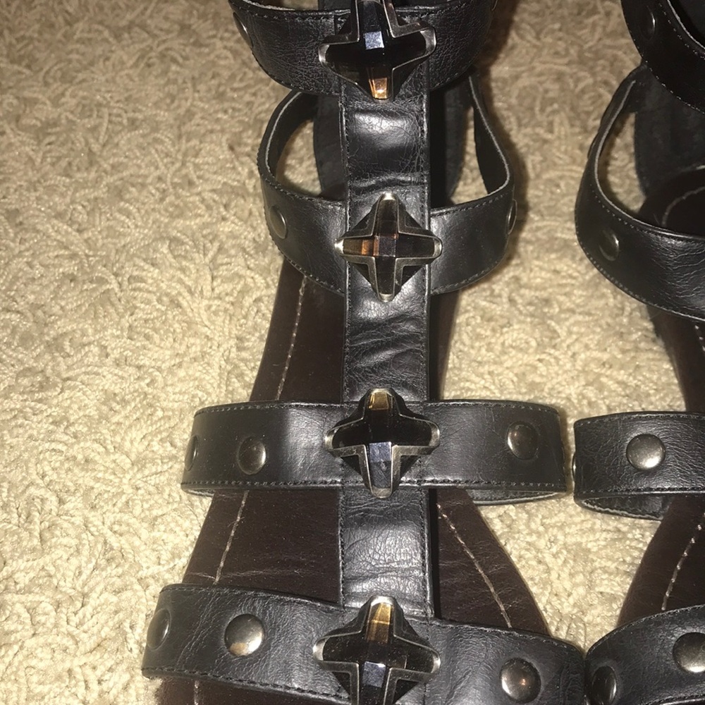 Gladiators - Picture 2 of 4